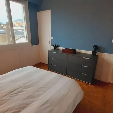 Calme, Lumineux Et Spacieux. Angers. Appartement